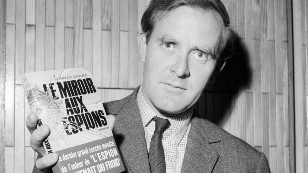 John Le Carré (1931-2020): um grande talento literário ao serviço do  romance de espionagem, Obituário